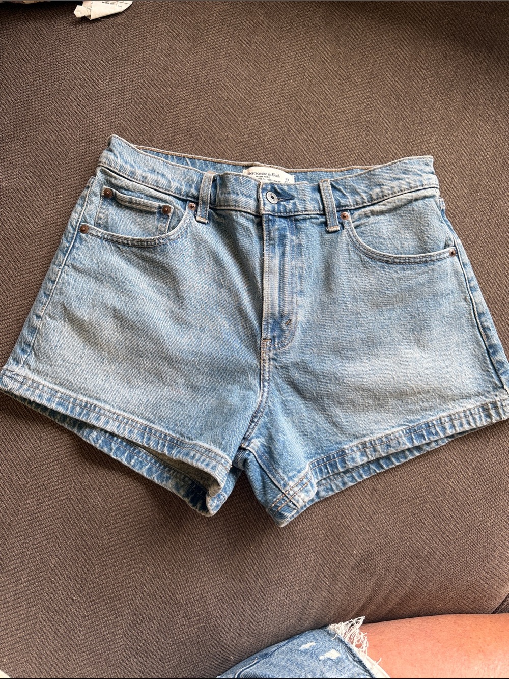 NWOT Abercrombie & Fitch Light Blue 90’s High Rise Relaxed Cutoff shorts - Picture 7 of 9